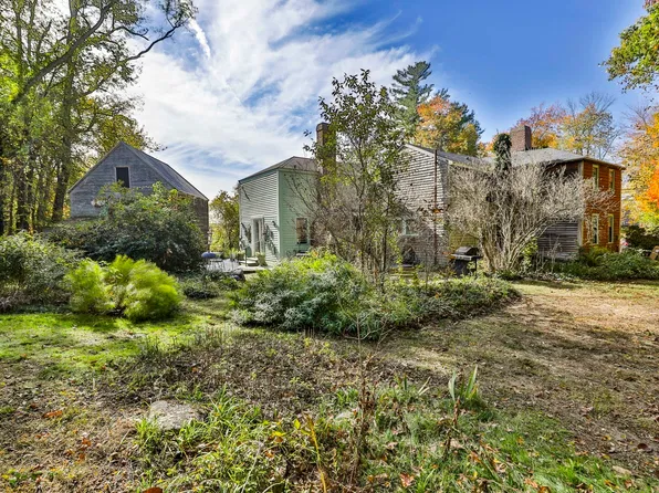 9 River Rd, West Newbury, MA 01985