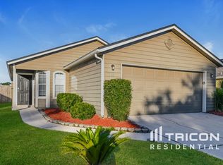 1940 Hunters Trace Cir, Middleburg, FL 32068