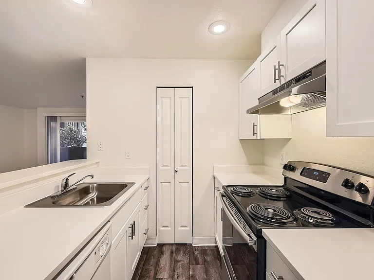 A Premium 1 Bedroom 1 Bath Kitchen at Brookhaven Apartments in Federal Way, Washington