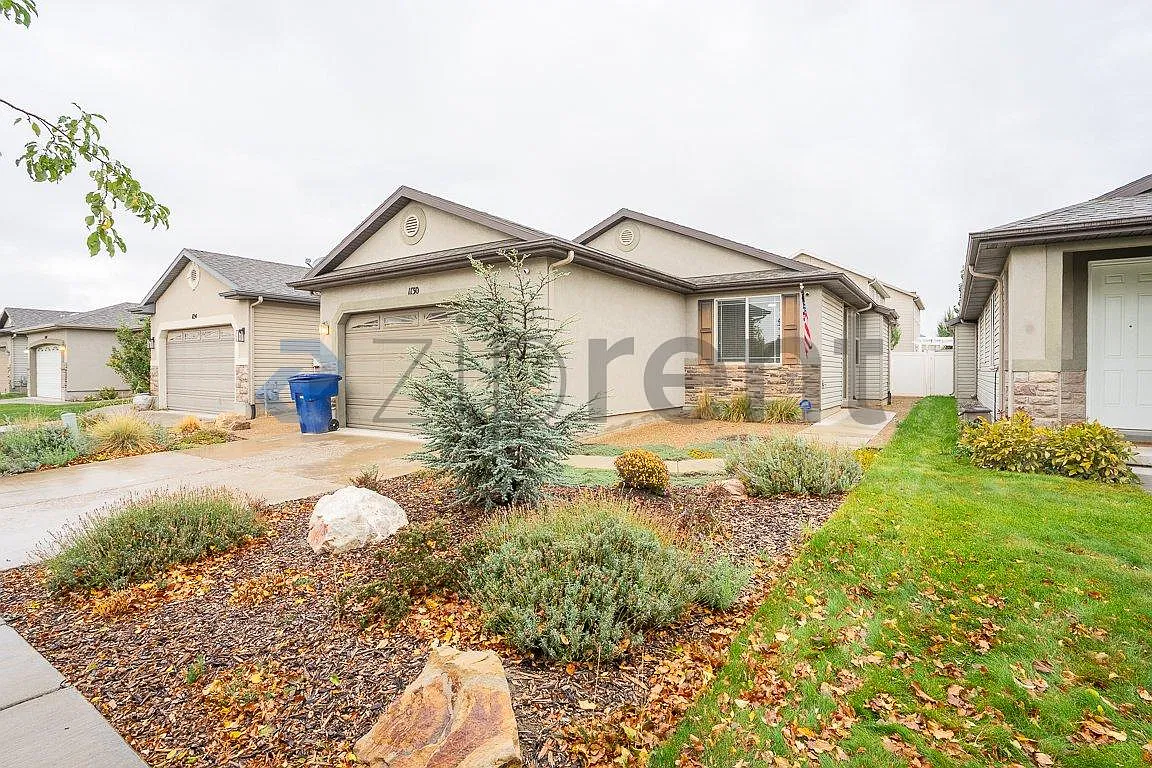 3 bed, 1237 sqft, $2,500 — Photo 1