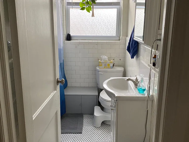 4653 Hazel Ave #3R — Photo 9