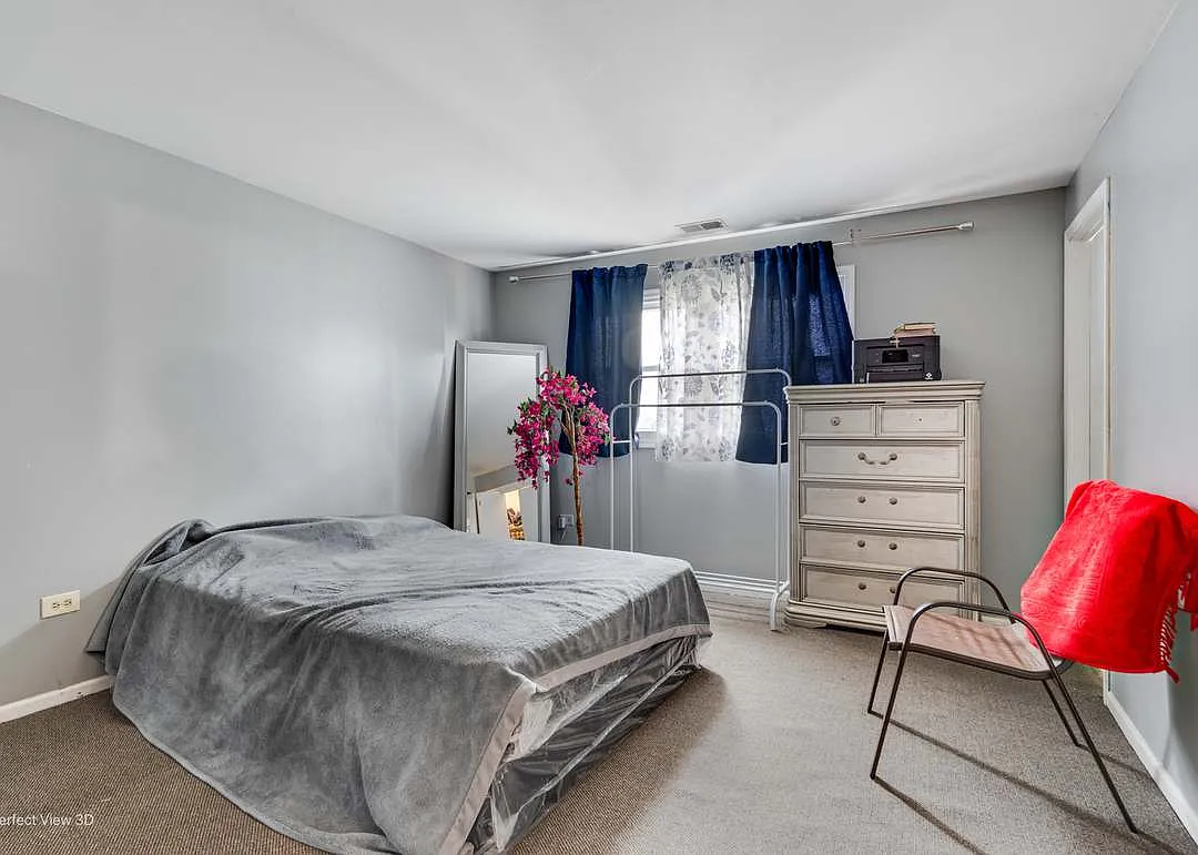2 bed, 1400 sqft, $1,700 — Photo 4