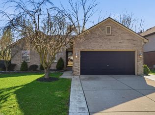 52625 Bree Dr, New Baltimore, MI 48047