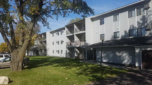 Round Lake Estates Photo 1