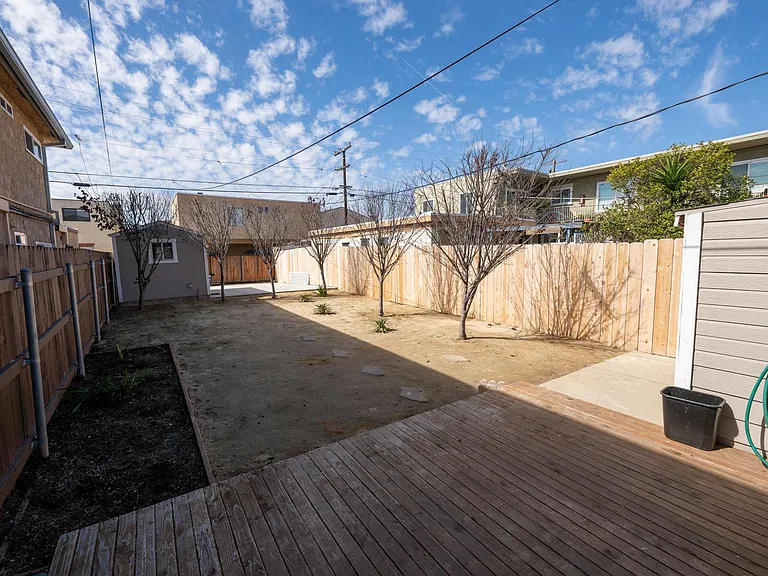 4062 Cherokee Ave — Photo 22