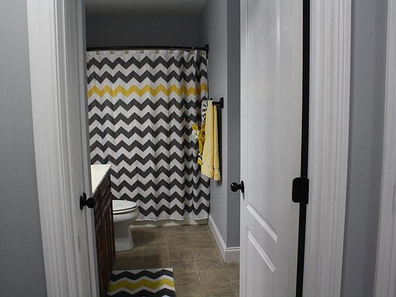 4th image of 5837 Metropolitan Way