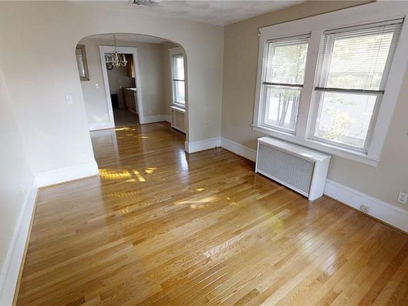 2nd image of 205 Auburn St