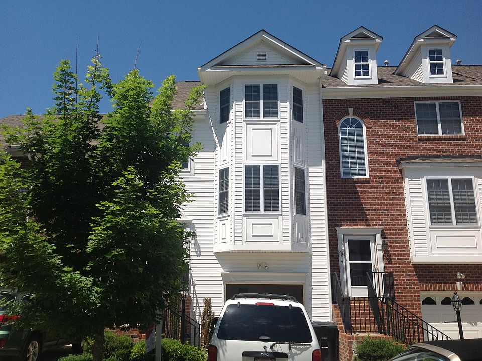 1st image of 6918 Stratford Townes Way