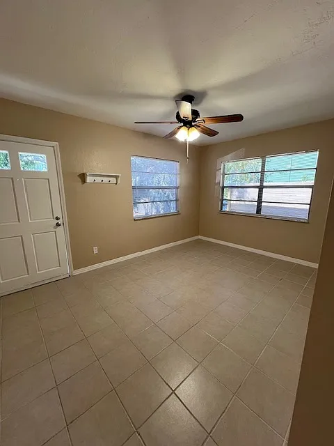 2 bed, 850 sqft, $2,000 — Photo 3