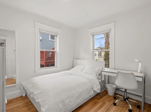 19 Downer Ave #4, Dorchester, MA 02125