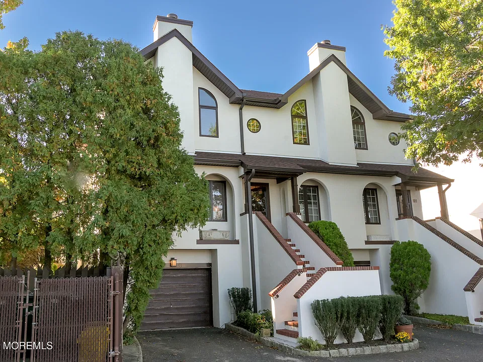 41 Tower Hill Dr