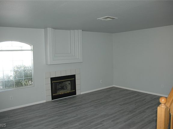 3rd image of 8225 Belle Star Ct