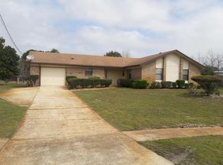 130 Deville Dr, Mary Esther, FL 32569