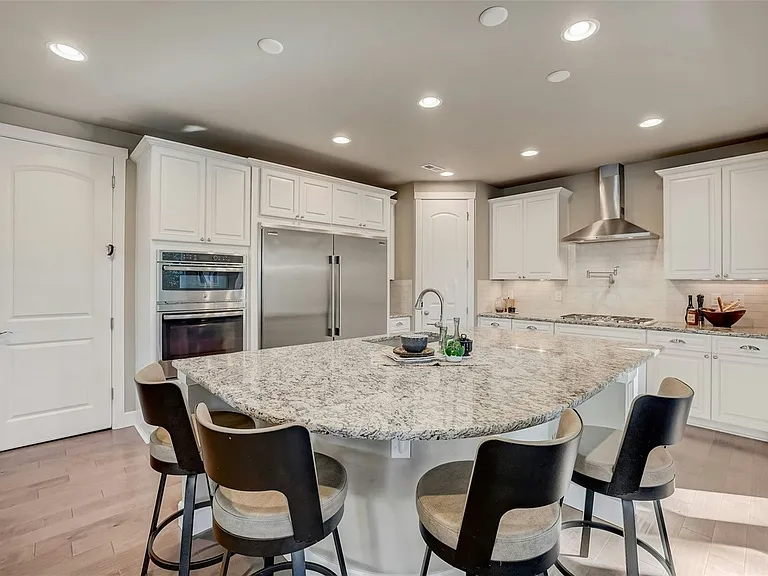 4240 Overlook Ct — Photo 8