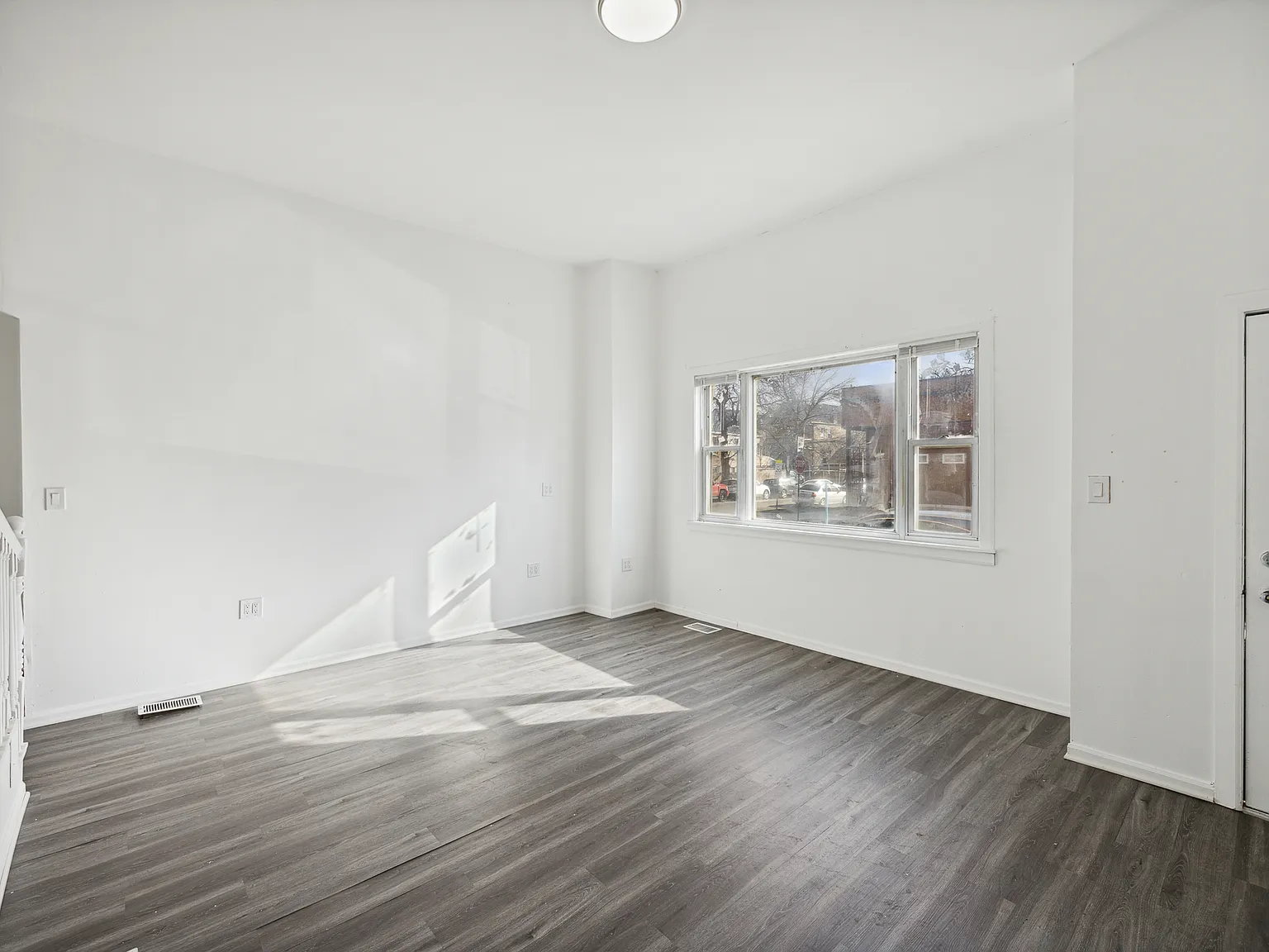 Two Bedroom Apartment — Photo 3