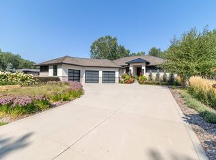 975 Wynstone Dr, Jefferson, SD 57038