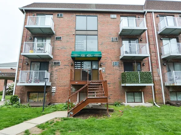 1186 Worcester Rd Unit 1221, Framingham, MA 01702