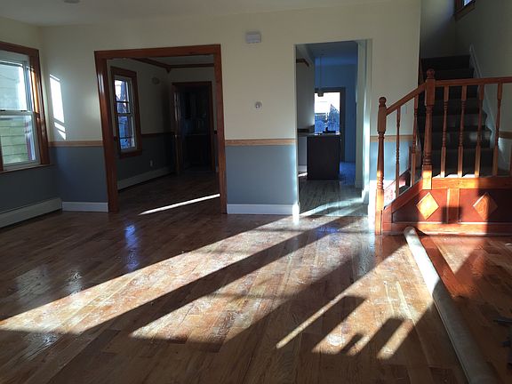 2nd image of 225-07a 107th Avenue