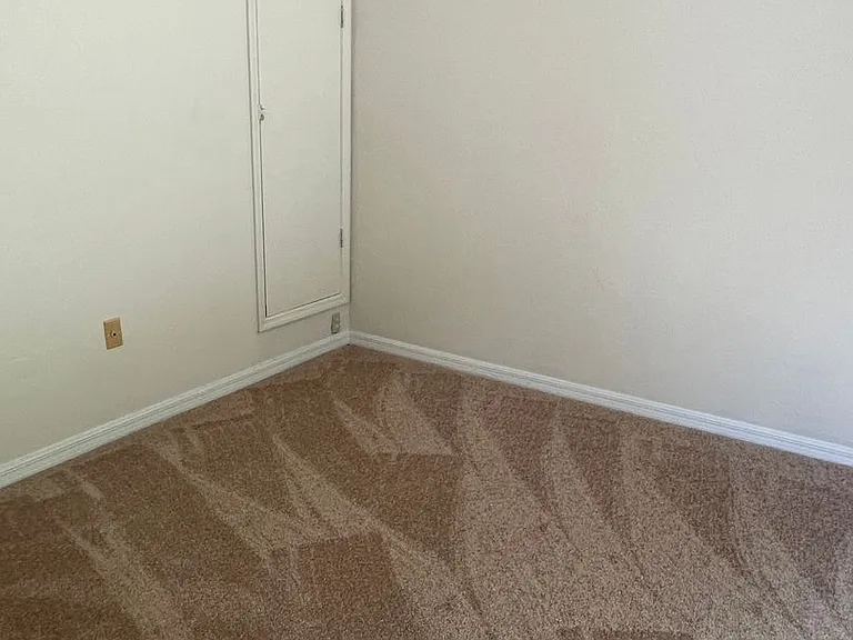 3504 NW 37th Ave — Photo 16
