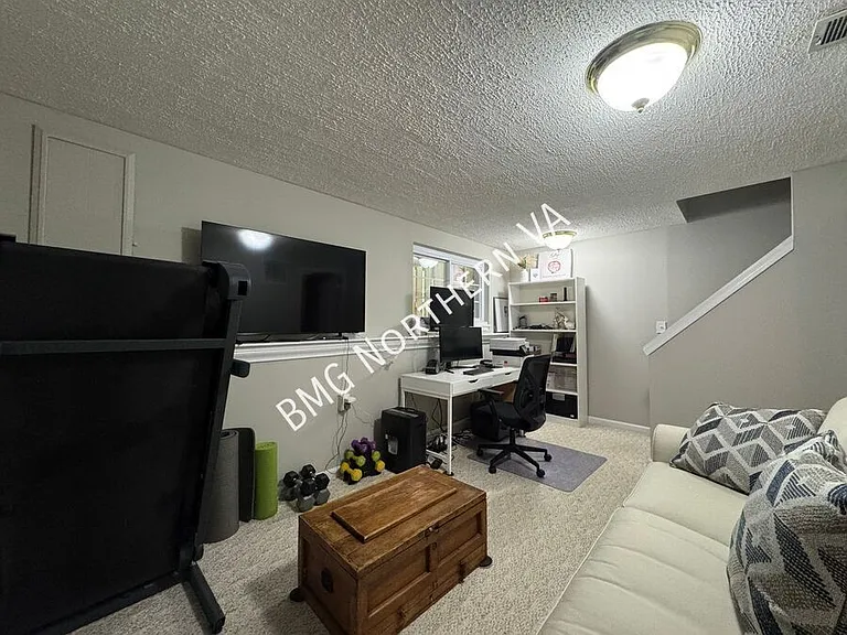 301 Bridle Crest Sq NE — Photo 18