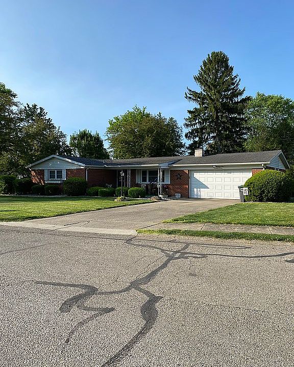 1st image of 801 Parkview Dr