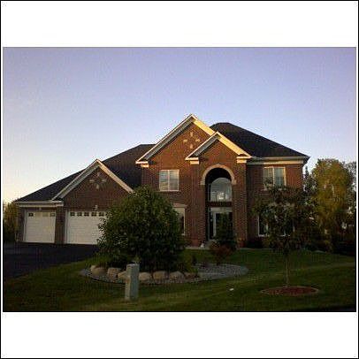 Great 4-6 Bedroom house - 4 car garage