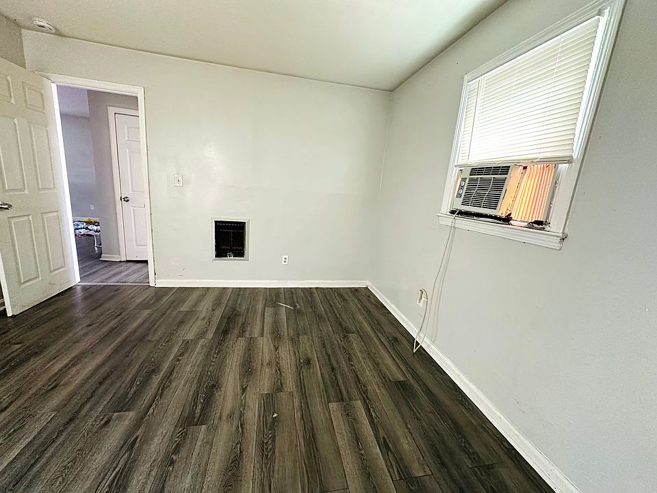 2nd image of 616 N College Dr #1