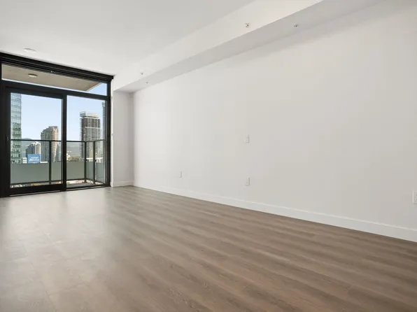 6608 Sussex Ave #1206, Burnaby, BC V5H 3C6