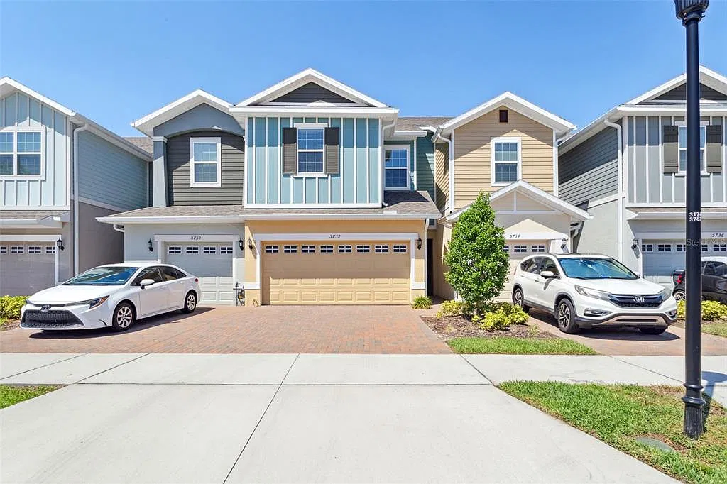 3 bed, 2.5 bath, 1648 sqft, $2,800 — Photo 2