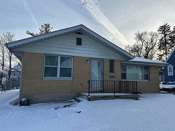 2nd image of 1130 W Thrush Ave