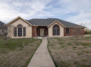 543 Islet Dr, Runaway Bay, TX 76426