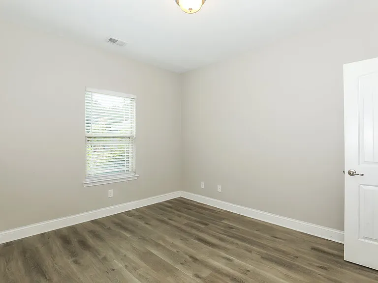 231 Galway Ln — Photo 11