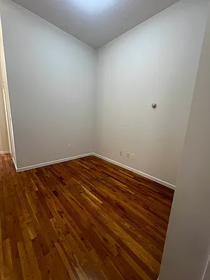 Rented by Standard Living Realty Inc | media 3