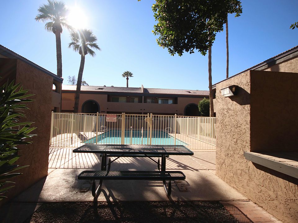 1CommunityAreaWithPool