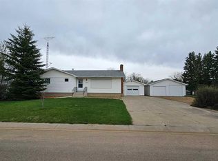 5209 W 51st St, Castor, AB T0C0X0