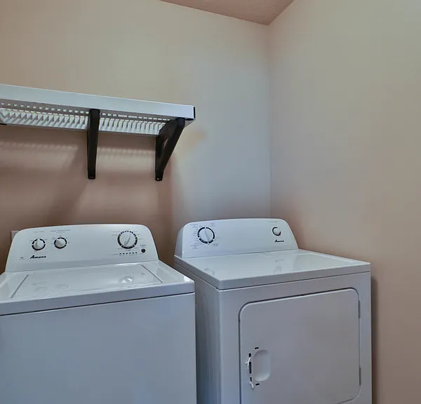 2239 Ellis Laundry_03052020