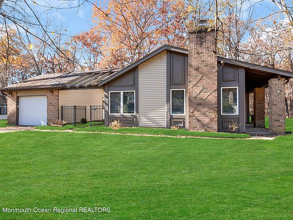 2nd image of 64 Buckingham Drive