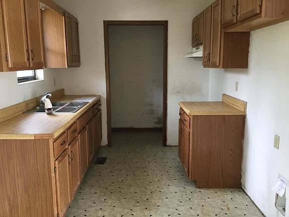 3rd image of 5009 Tenwood Dr