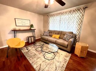 1002 W Maple St, Rogers, AR 72756