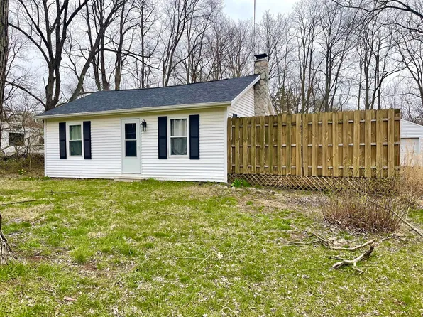 2711 West St, Niles, MI 49120