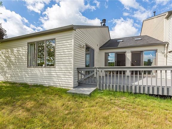 4th image of 5983 Bay Hill Cir