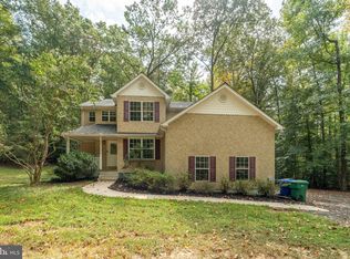 16735 Teagues Point Rd, Hughesville, MD 20637