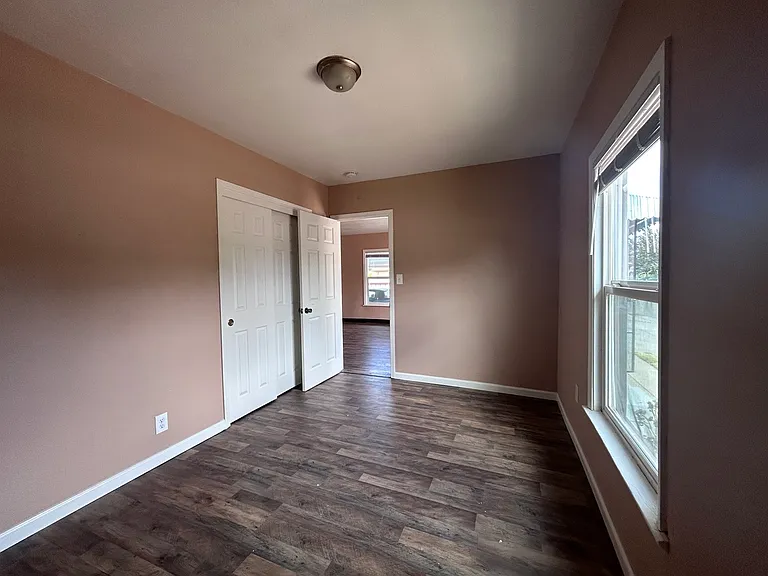 301 Maple St #301 — Photo 8