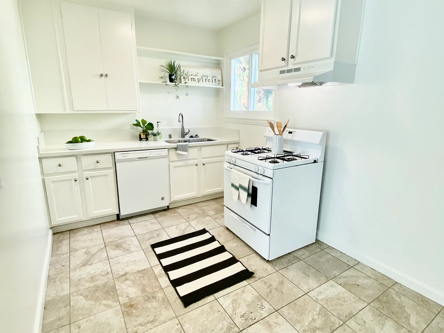 1 bed, 650 sqft, $2,095 — Photo 4