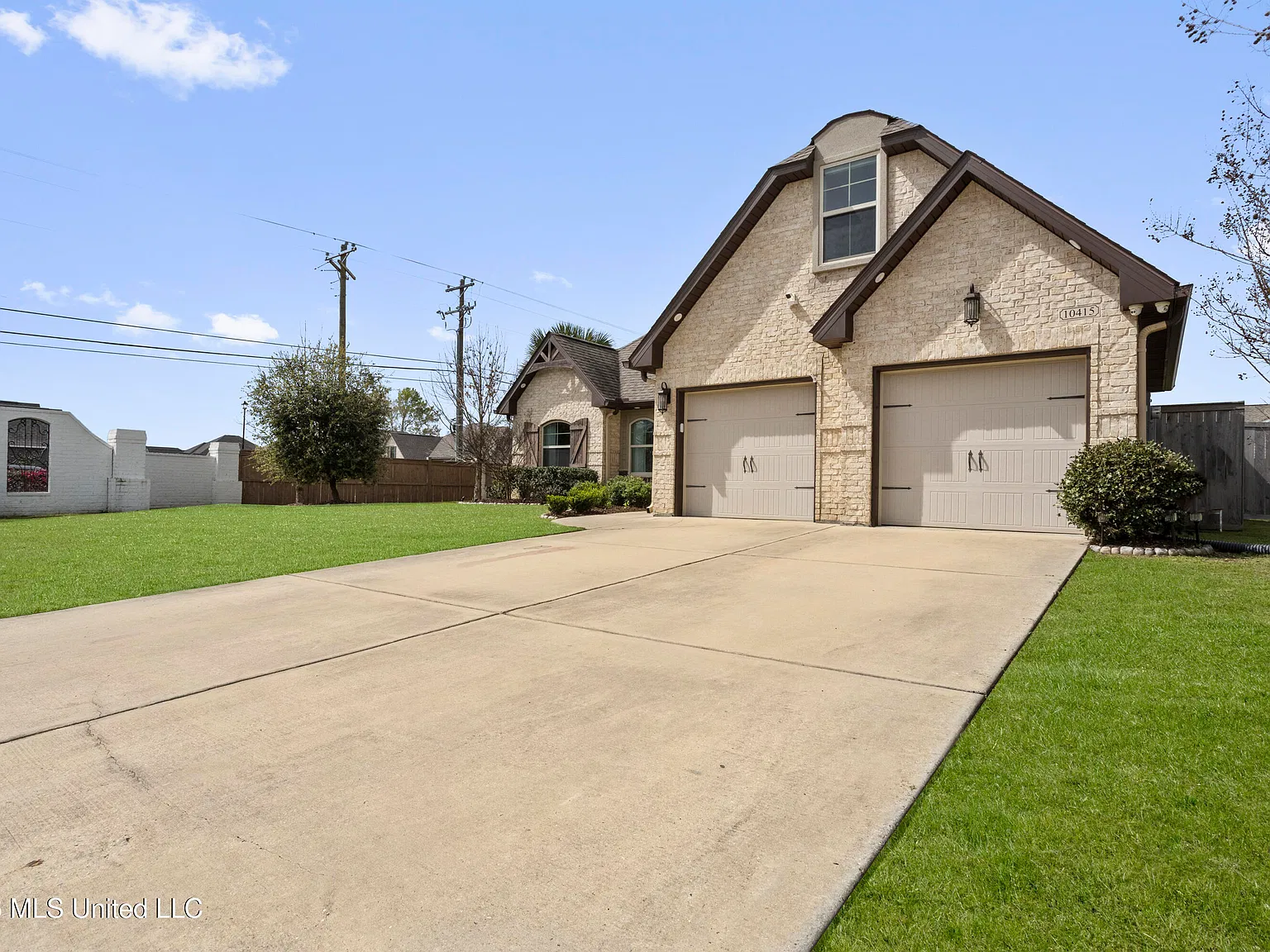 4 bed, 3.5 bath, 2846 sqft, $3,495 — Photo 3