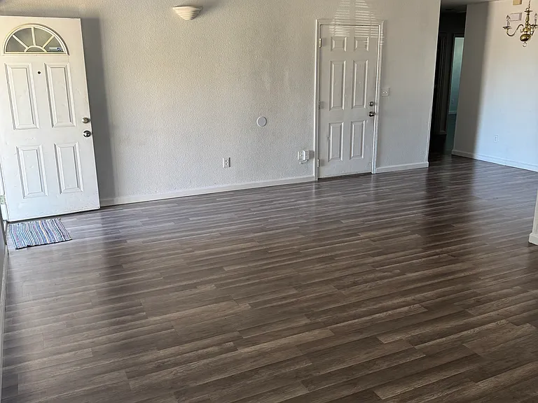 283 Morey Ave — Photo 18