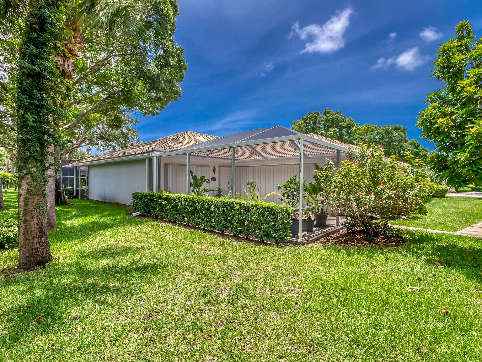 2 bed, 2.0 bath, 1152 sqft, $2,900 — Photo 3