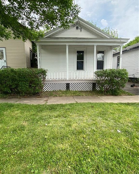 1st image of 942 Highland St
