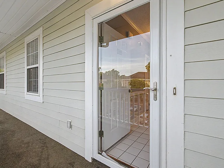 670 Riverwalk Dr #302 — Photo 3