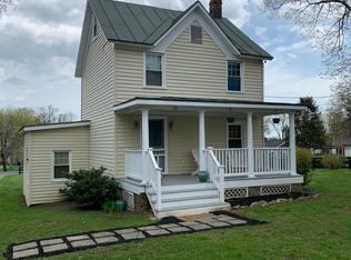 551 E G St, Purcellville, VA